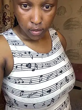 Snapshot of Bellabootie chatting on March 2026 07:47:01 PM Bellabootie online show from March 2026 07:47:01 PM