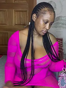 Snapshot of Bellabootie chatting on April 2026 08:24:02 PM Bellabootie online show from April 2026 08:24:02 PM