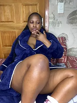 Snapshot of Bellabootie chatting on April 2026 08:43:02 PM Bellabootie online show from April 2026 08:43:02 PM