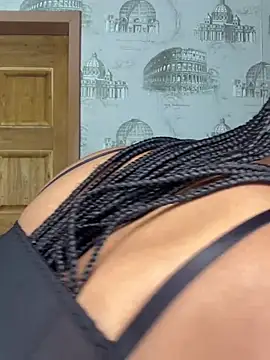 Snapshot of Bellabootie chatting on May 2026 08:58:02 PM Bellabootie online show from May 2026 08:58:02 PM