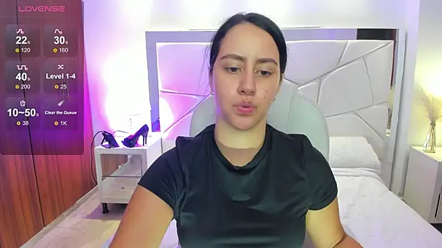 Natasha Kiim  online show from March 2026 03:10:01 AM