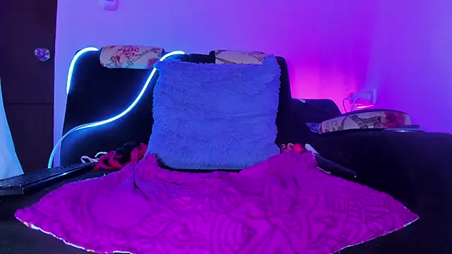 naty hot4uu online show from February 2026 03:19:02 PM