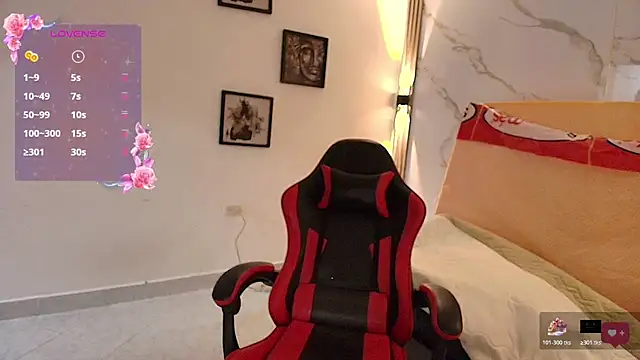 Snapshot of Nina_Rouge7 chatting on November 2025 01:40:01 PM Nina Rouge7 online show from November 2025 01:40:01 PM