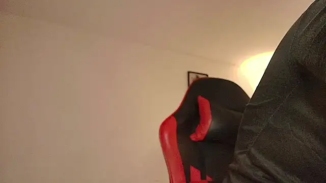 Snapshot of Nina_Rouge7 chatting on November 2025 12:38:01 PM Nina Rouge7 online show from November 2025 12:38:01 PM