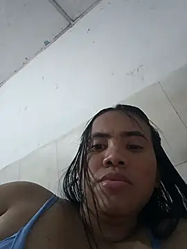 nicayujo online show from October 2025 07:13:01 PM