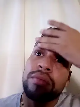 LucasGaeel online show from September 2025 08:03:01 PM