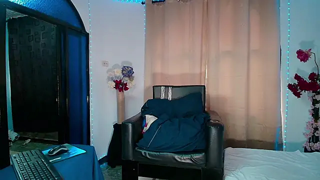 LucasGaeel online show from February 2026 01:20:01 PM