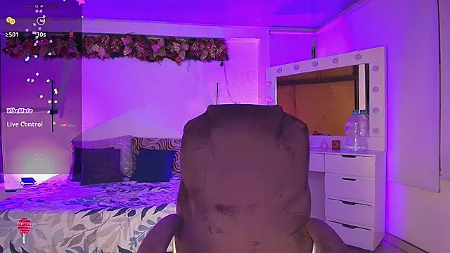 kloe28 online show from January 2026 03:53:01 AM