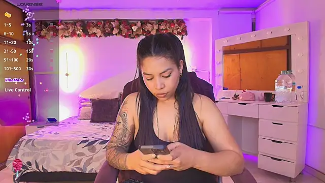 kloe28 online show from January 2026 04:06:02 AM