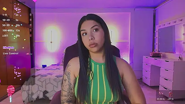 Snapshot of kloe28 chatting on June 2026 03:42:01 AM kloe28 online show from June 2026 03:42:01 AM