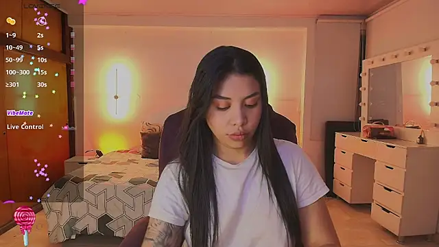 Snapshot of kloe28 chatting on June 2026 03:42:02 AM kloe28 online show from June 2026 03:42:02 AM