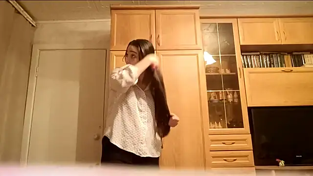 TifGold online show from September 2025 06:33:01 PM