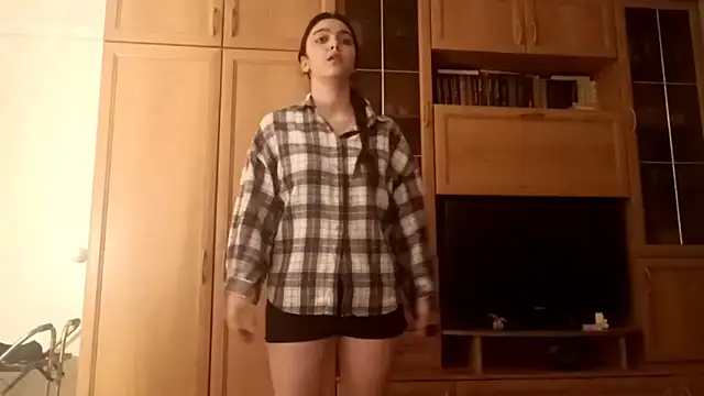 TifGold online show from September 2025 06:45:01 PM