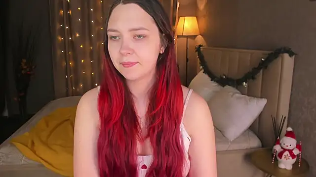 Monica  Queen online show from December 2025 12:04:01 AM