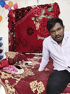 Snapshot of Love_Queen11 chatting on May 2026 04:46:02 PM Love Queen11 online show from May 2026 04:46:02 PM
