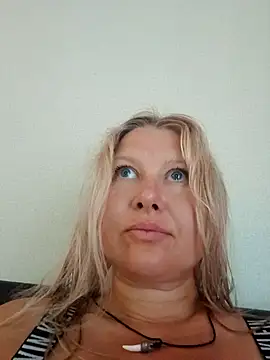 Snapshot of tania19999 chatting on September 2025 10:52:01 AM tania19999 online show from September 2025 10:52:01 AM