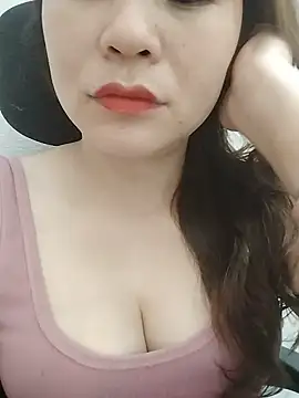 Snapshot of Girl_Shy2000 chatting on May 2026 11:18:02 AM Girl Shy2000 online show from May 2026 11:18:02 AM