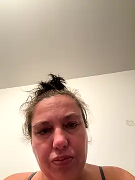 Snapshot of Eleanorxx chatting on October 2025 08:55:02 PM Eleanorxx online show from October 2025 08:55:02 PM