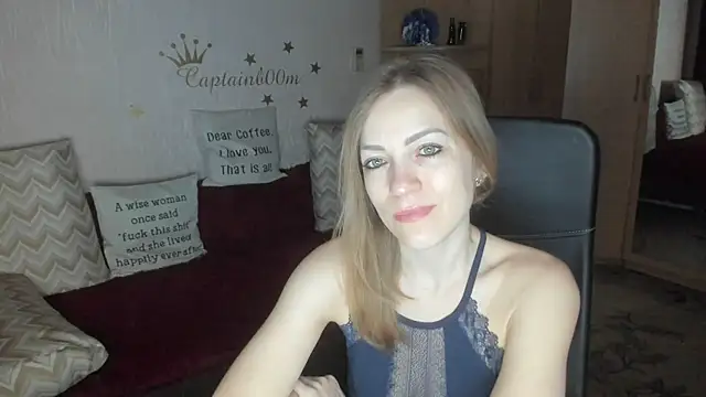 Tiffany Bates online show from December 2025 03:45:02 AM