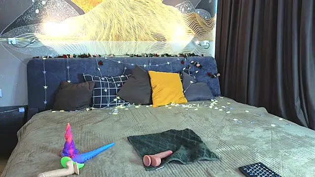 MilaYumi online show from March 2026 09:59:01 AM