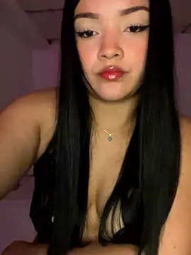 Snapshot of EmmaBlossom chatting on January 2026 01:11:01 AM EmmaBlossom online show from January 2026 01:11:01 AM