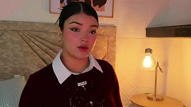 Snapshot of EmmaBlossom chatting on February 2026 12:43:02 PM EmmaBlossom online show from February 2026 12:43:02 PM