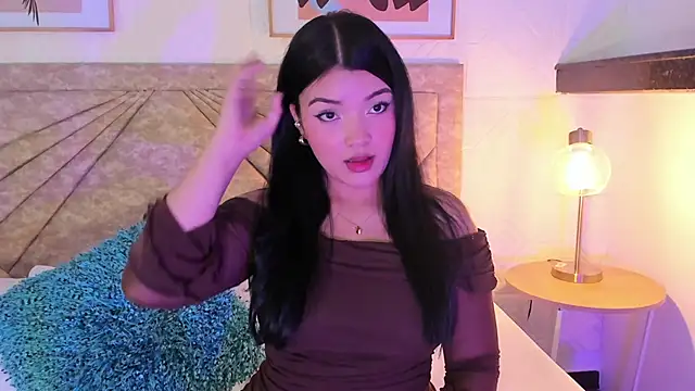 Snapshot of EmmaBlossom chatting on February 2026 07:43:01 PM EmmaBlossom online show from February 2026 07:43:01 PM