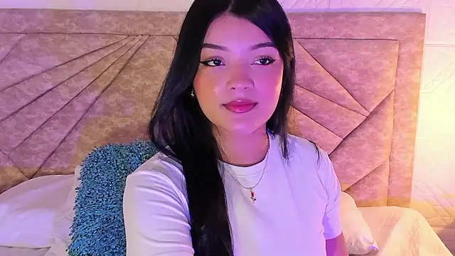 Snapshot of EmmaBlossom chatting on February 2026 12:49:01 PM EmmaBlossom online show from February 2026 12:49:01 PM