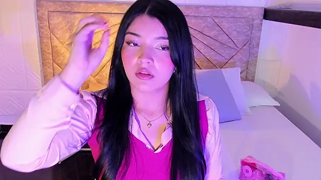 EmmaBlossom online show from March 2026 01:08:01 PM