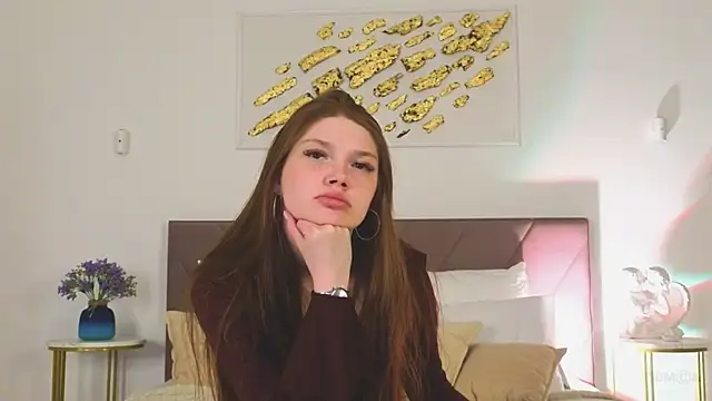 Nicole Broown  online show from April 2026 08:59:01 PM