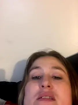 Snapshot of BuzzBunni69 chatting on November 2025 09:20:02 AM BuzzBunni69 online show from November 2025 09:20:02 AM