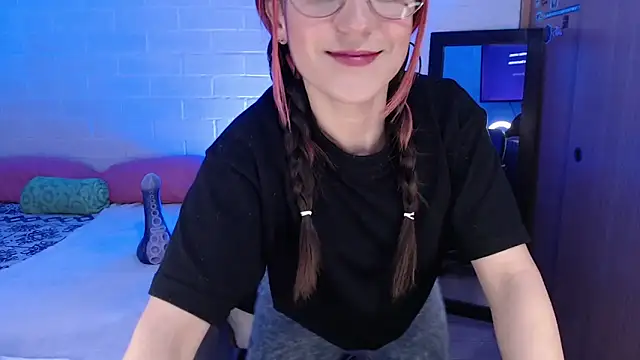 Snapshot of Amy66 chatting on February 2026 04:21:02 AM Amy66 online show from February 2026 04:21:02 AM