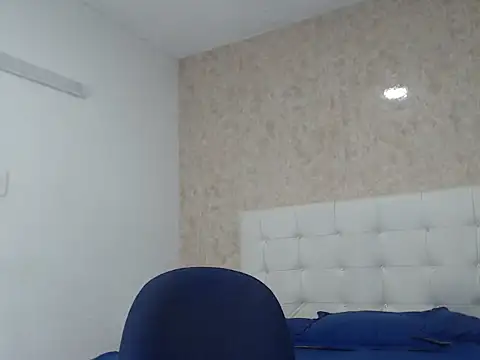 Aaron Foxxx online show from December 2025 08:27:02 PM