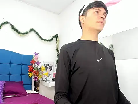 Aaron Foxxx online show from December 2025 03:30:01 PM