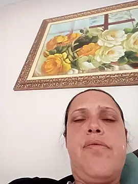 Crisribeiro online show from October 2025 07:10:02 PM