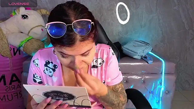 Snapshot of draviana_a_ chatting on February 2026 03:02:01 AM draviana a online show from February 2026 03:02:01 AM