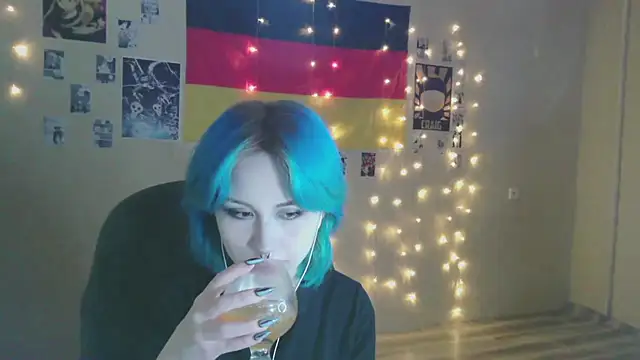 Snapshot of LeisaHopperstad chatting on January 2026 05:48:02 PM LeisaHopperstad online show from January 2026 05:48:02 PM