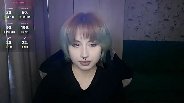 Snapshot of LeisaHopperstad chatting on May 2026 12:10:01 PM LeisaHopperstad online show from May 2026 12:10:01 PM