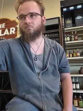 Snapshot of bear8t chatting on May 2026 09:45:02 PM bear8t online show from May 2026 09:45:02 PM