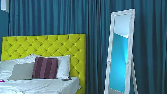 Snapshot of RubyHills chatting on October 2025 05:10:01 AM RubyHills online show from October 2025 05:10:01 AM