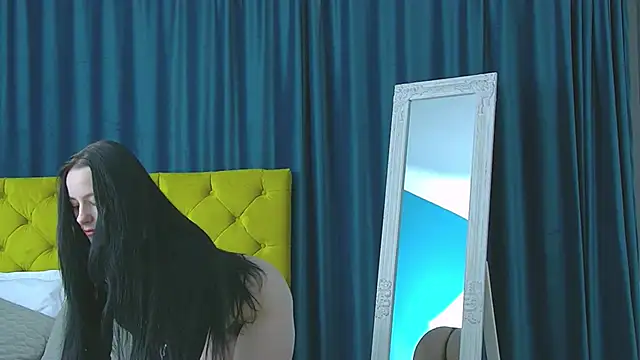 Snapshot of RubyHills chatting on December 2025 05:14:01 AM RubyHills online show from December 2025 05:14:01 AM