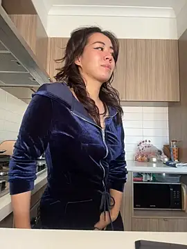 blueburrypie online show from April 2026 12:13:02 AM