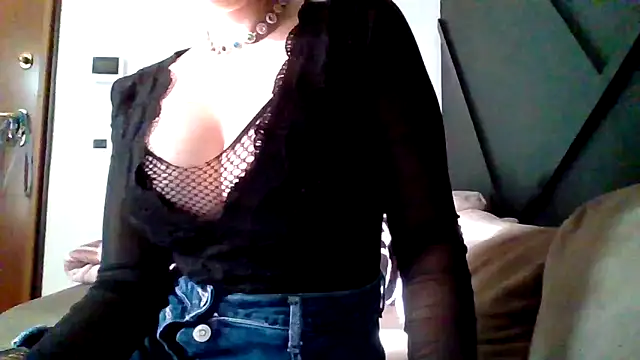 sexycolf online show from October 2025 08:22:01 AM