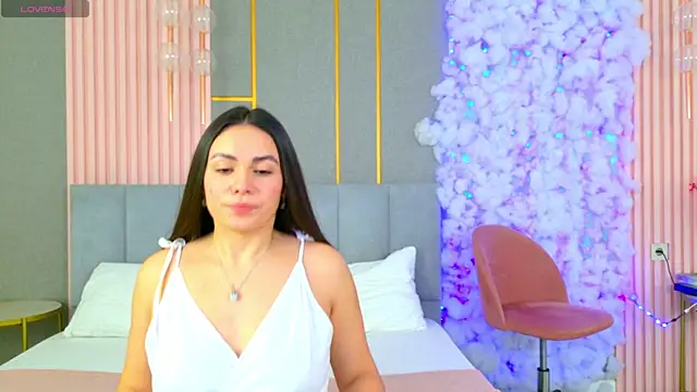 GabiBatista online show from November 2025 05:05:01 AM