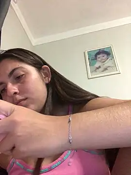 Snapshot of larj021bb chatting on February 2026 12:33:02 AM larj021bb online show from February 2026 12:33:02 AM