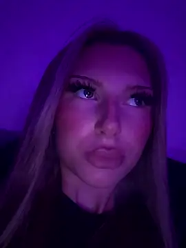 blondeeee online show from January 2026 03:49:02 PM