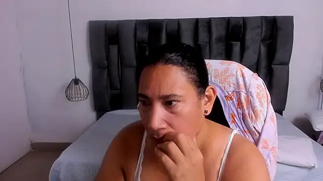 Susi Lee online show from October 2025 12:24:02 PM