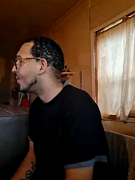 ThrowedWorldWide online show from December 2025 01:05:02 PM