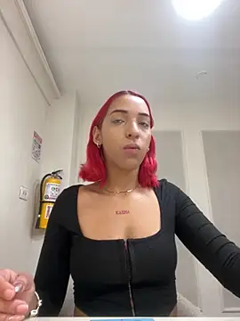 Snapshot of theladymonserrateshow chatting on November 2025 12:04:01 PM theladymonserrateshow online show from November 2025 12:04:01 PM