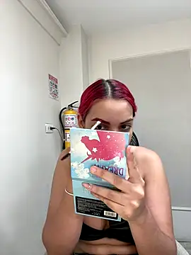 Snapshot of theladymonserrateshow chatting on November 2025 11:54:02 AM theladymonserrateshow online show from November 2025 11:54:02 AM